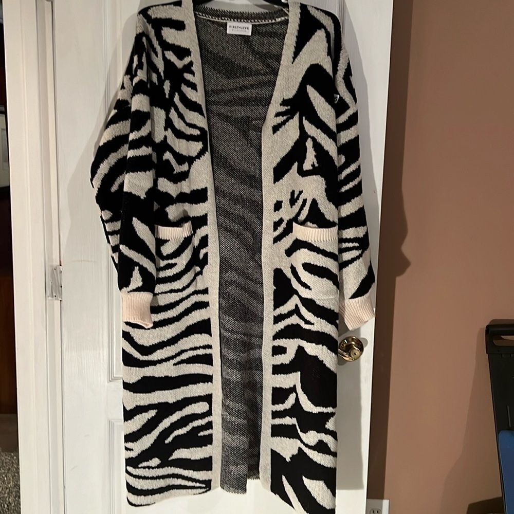 Animal print sweater duster